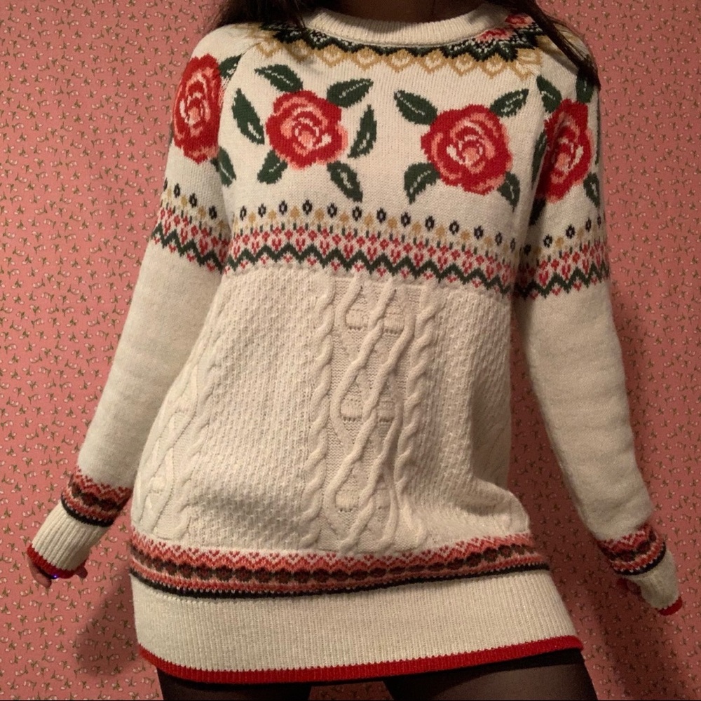 Adorable Rose Floral Design Cream Sweater 🌹